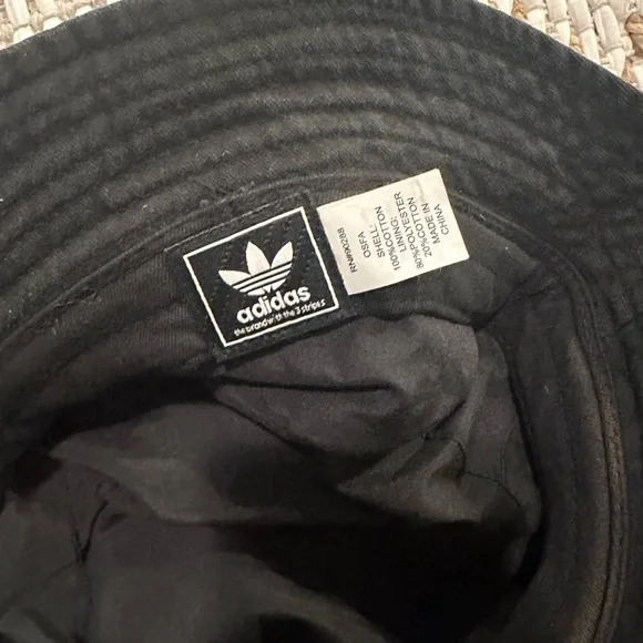 Adidas‎ Bucket Hat - Picture 7 of 8